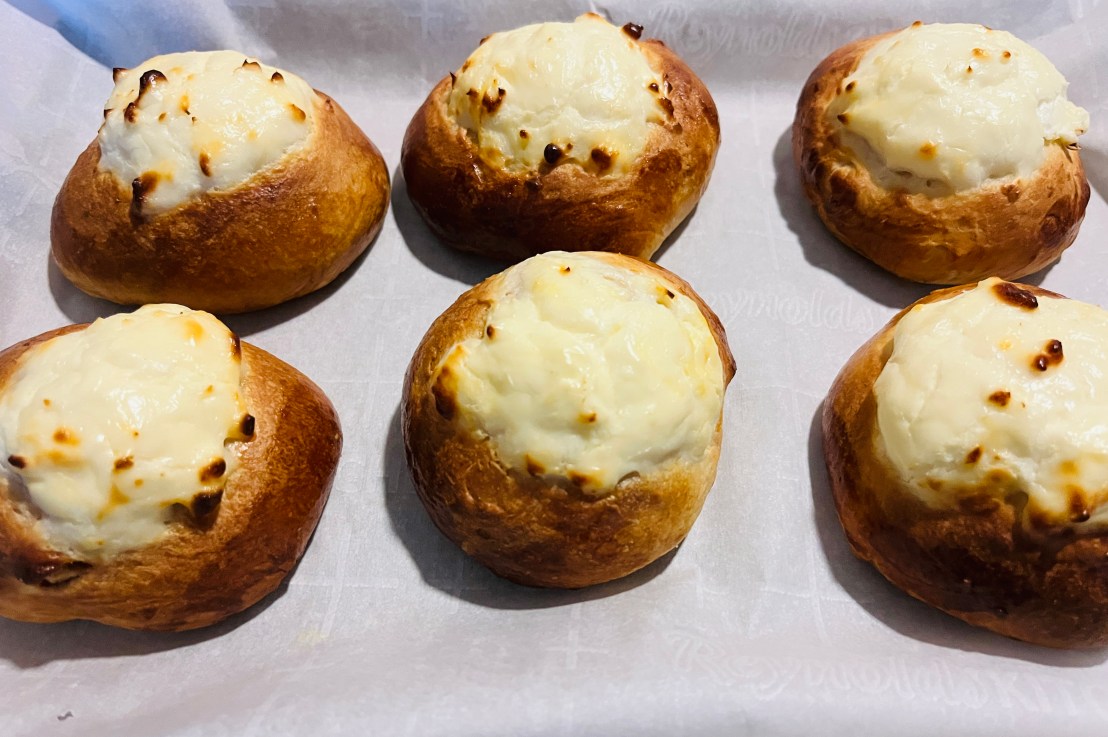 Cinnamon Roll Kolache